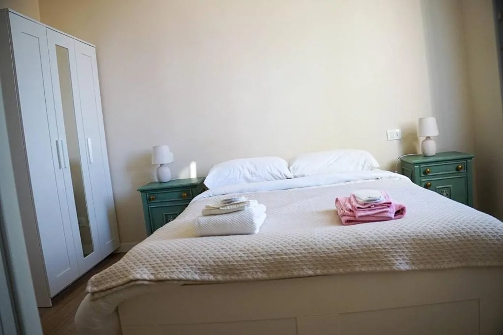 Double Room with Private Bathroom — La casa di Gazi