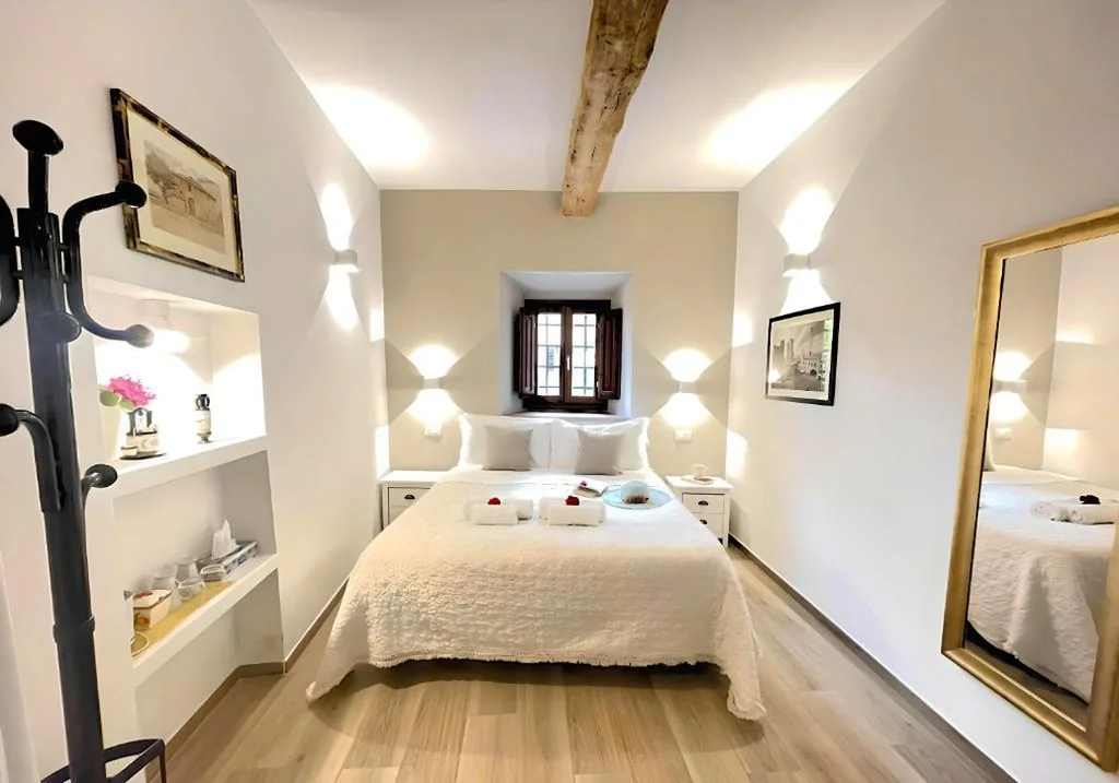 Camera Matrimoniale con Bagno Privato — La Casa di Ines