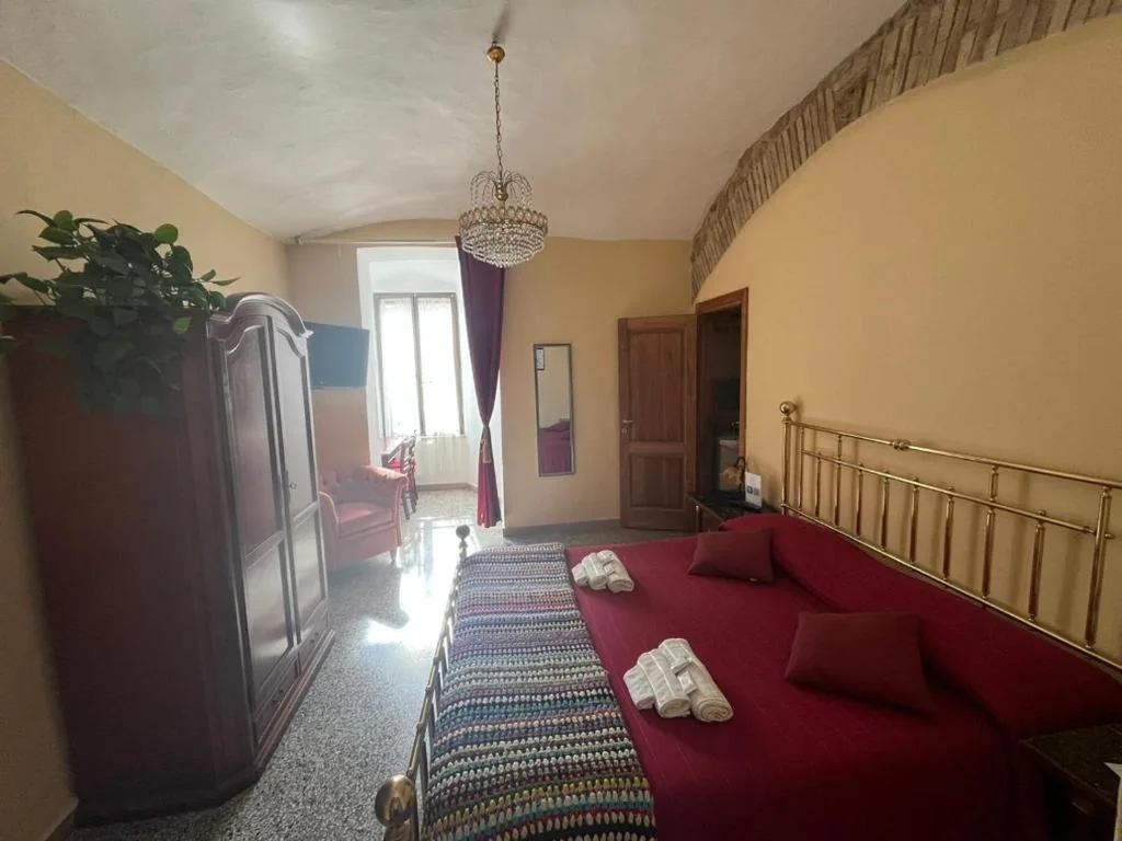 Camera Matrimoniale con Bagno Privato — La Torre della Piramide
