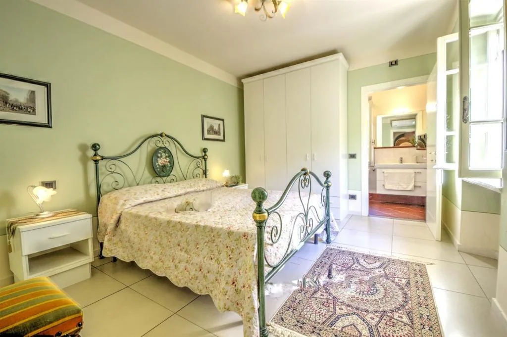 Double Room with Private Bathroom — Lucca Cycling Holidays Il Tiglio Rooms