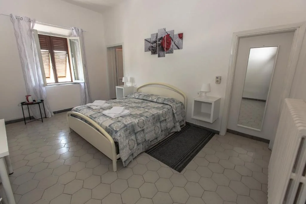 Camera Matrimoniale con Bagno Privato — Magnolia Comfort & Rooms