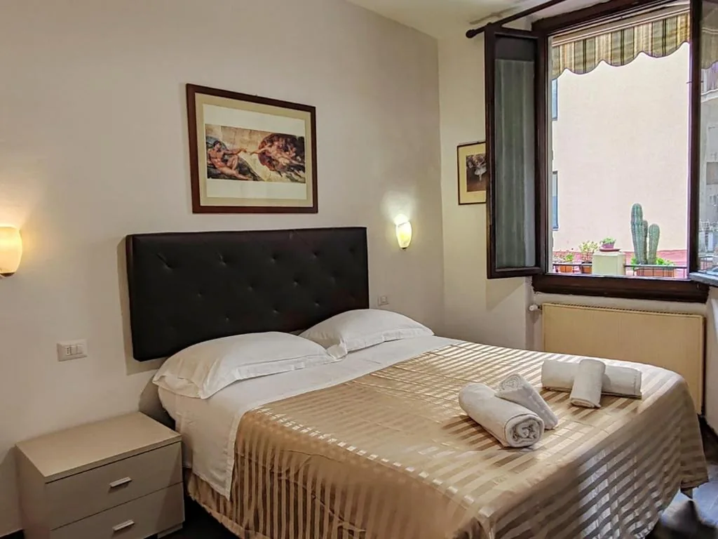 Double Room with Private Bathroom — Residenza Martin