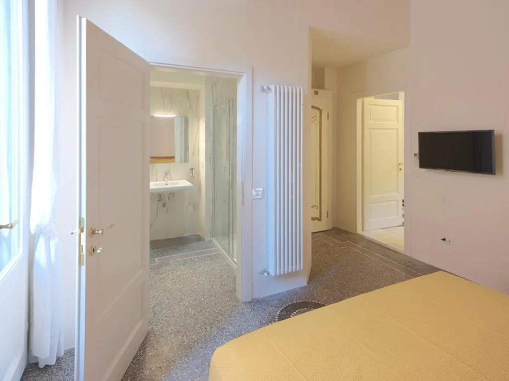 Camera Matrimoniale con Bagno Privato — Villa Giulia BnB