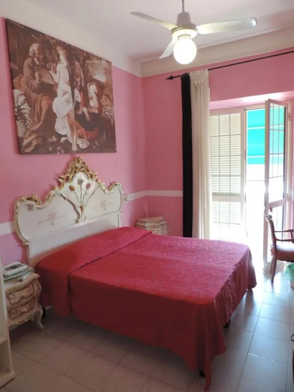 Camera Matrimoniale con Balcone e Vista Mare Frontale — Hotel Biagiotti