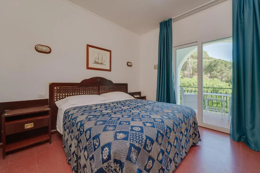 Double Room with Balcony — Hotel Antares