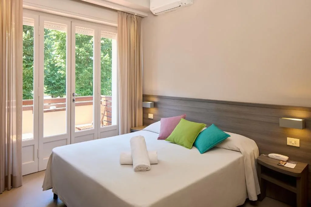 Camera Matrimoniale con Balcone — Hotel Crystal