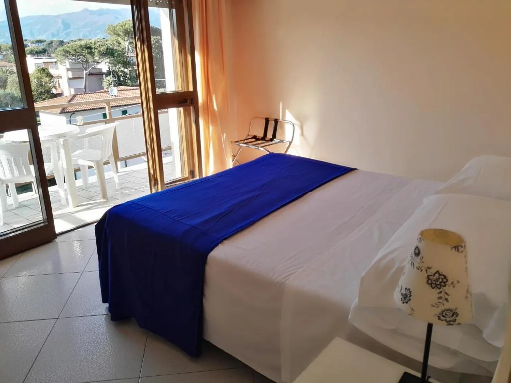 Camera Matrimoniale con Balcone — Hotel Elizabeth