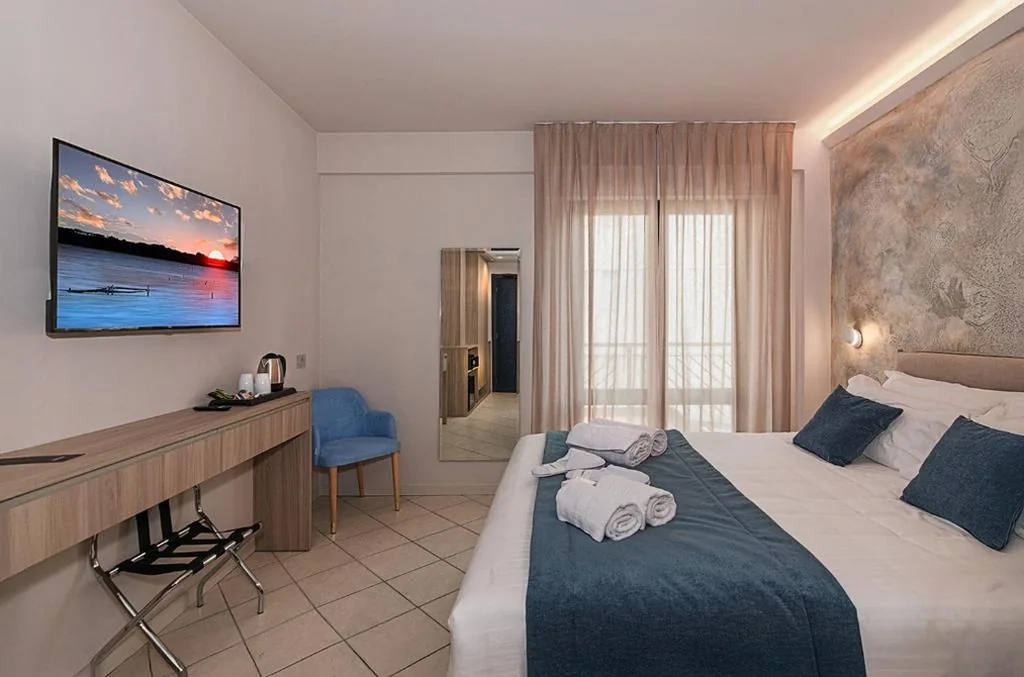 Camera Matrimoniale con Balcone — Hotel Harmony-Smile