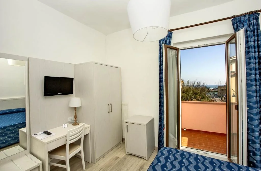 Camera Matrimoniale con Balcone — Hotel Lucerna