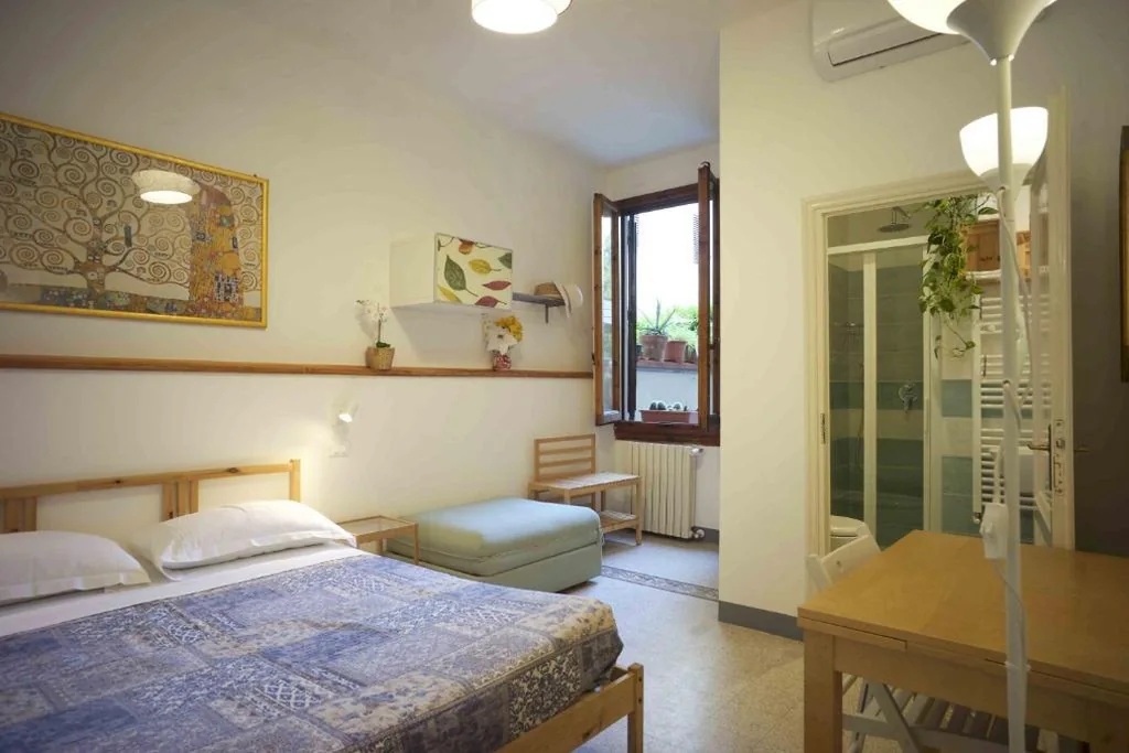 Camera Matrimoniale con Letto Supplementare — B&B l’Olivo