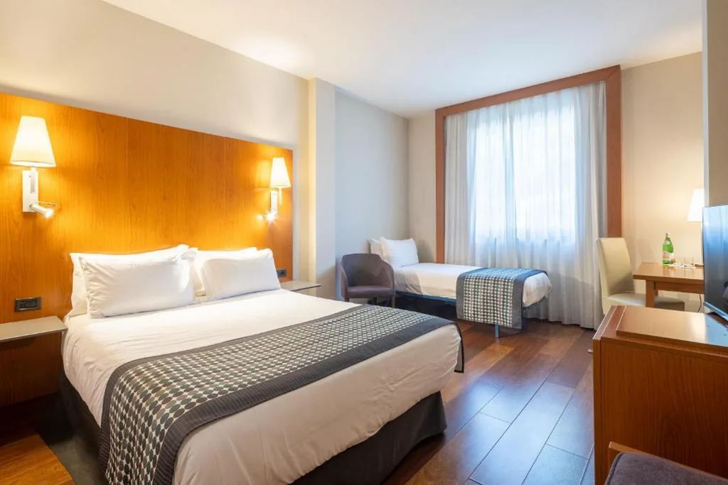 Double Room with Extra Bed — Exe Toscana