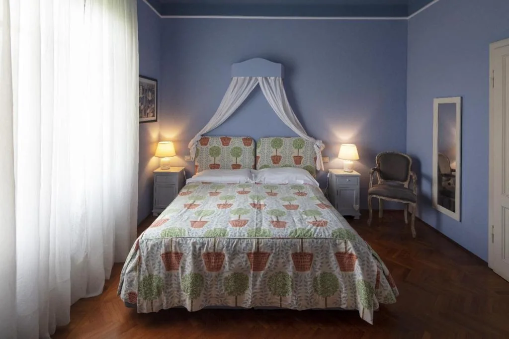 Double Room with Garden View — B&B Villa Agnese Lucca