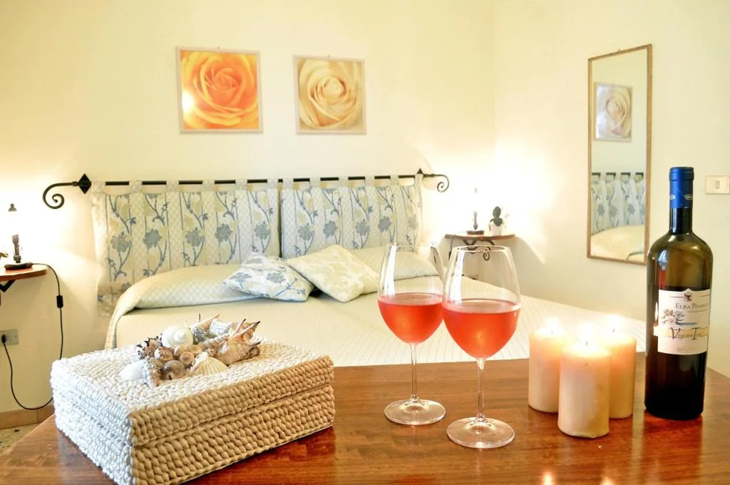 Camera Matrimoniale con Vista Giardino — Hotel Tirrena Bike & Country Hotel