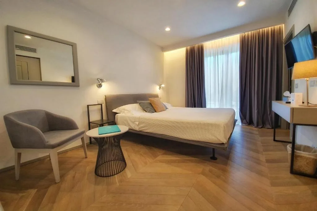 Double Room with Garden View — Hotel Villa Elsa