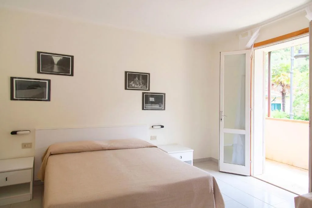 Double Room with Garden View — Residence Hotel Villa Mare