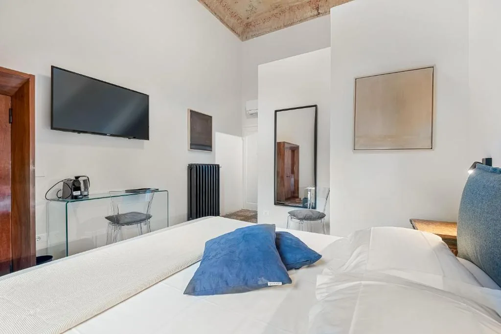 Double Room with Garden View — Three Rooms D’AZEGLIO 12