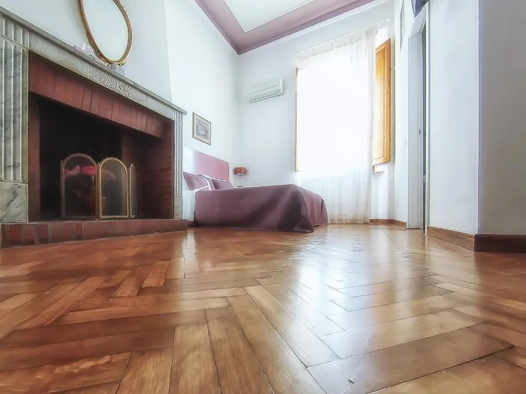 Camera Matrimoniale con Vista Giardino — Villa Gini