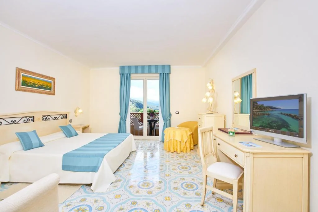 Double Room with Sea View — Hotel Biodola