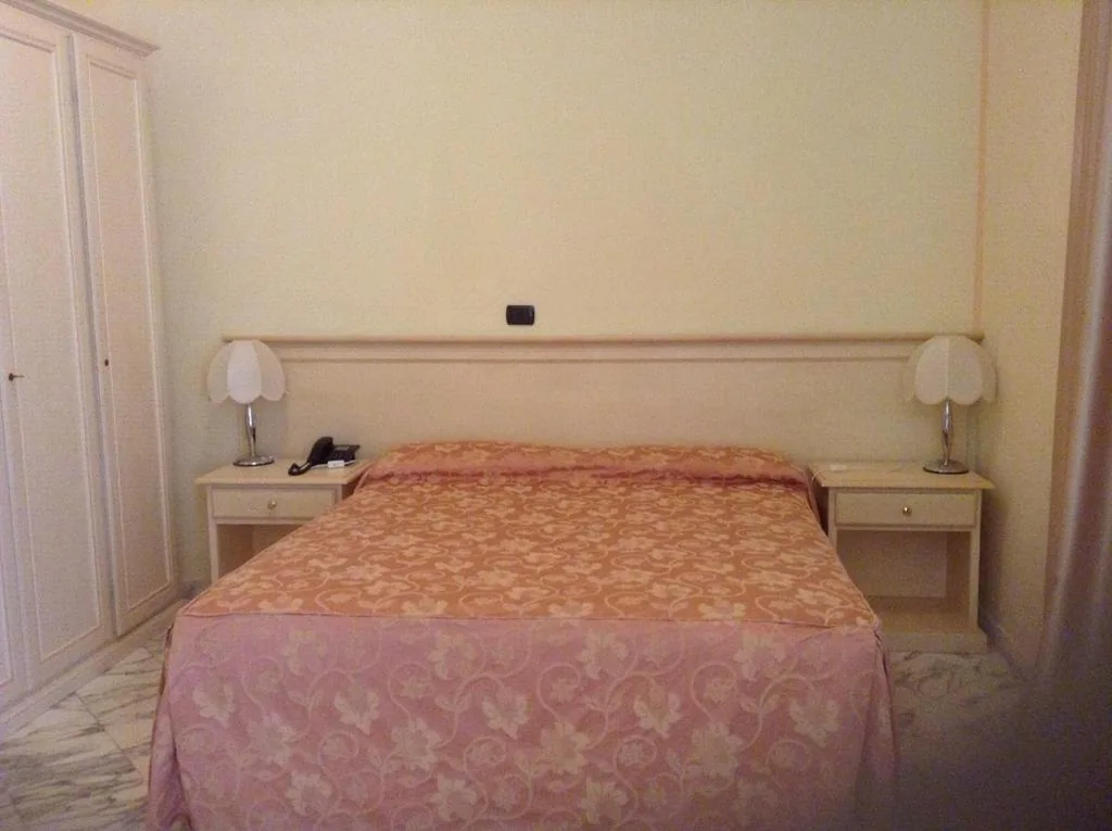 Camera Matrimoniale con Vista Mare — Hotel Coluccini