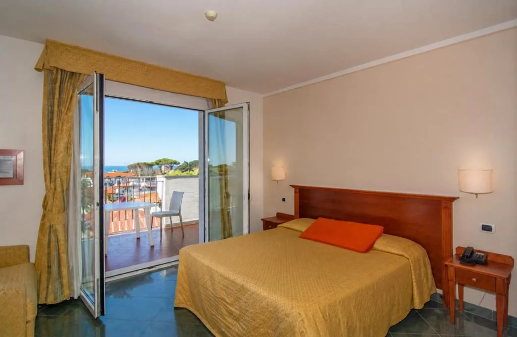 Double Room with Sea View — Hotel Residence Villa Marzia