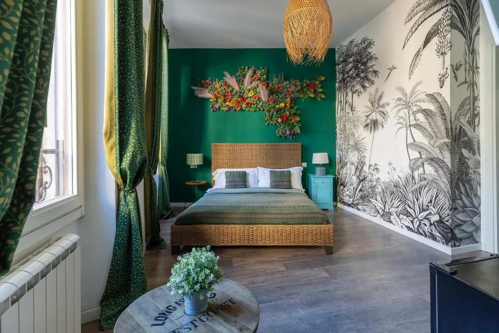 Deluxe Double Room — Coderooms