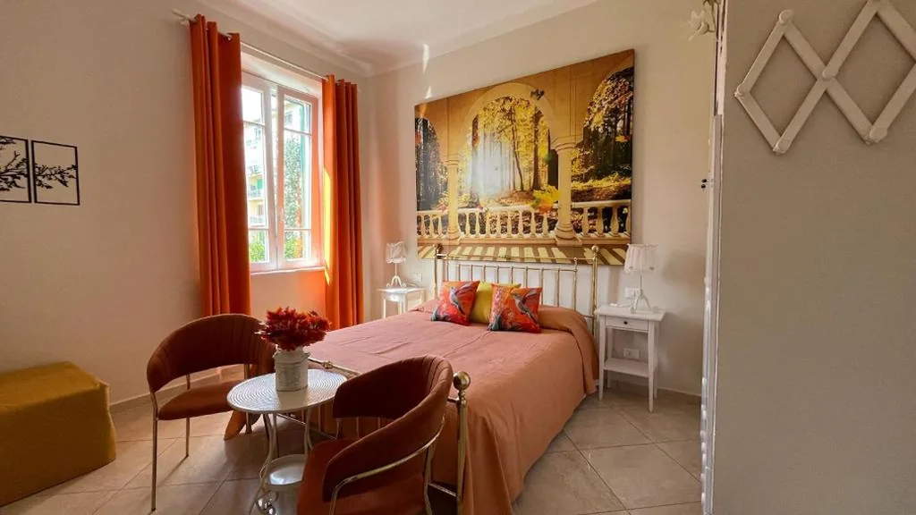 Camera Matrimoniale Deluxe con 1 Letto Supplementare — B&B Villa Lula Lucca