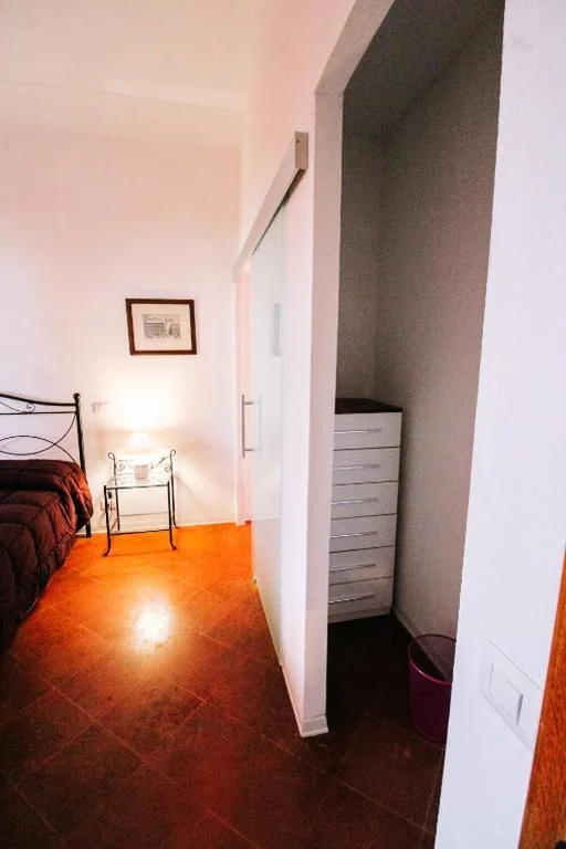 Camera Matrimoniale Deluxe con 1 Letto Supplementare — Villa Lilia by Let