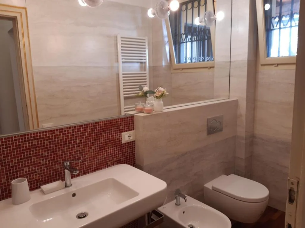 Camera Matrimoniale Deluxe con 1 Letto Supplementare — Villa Magnolia Park