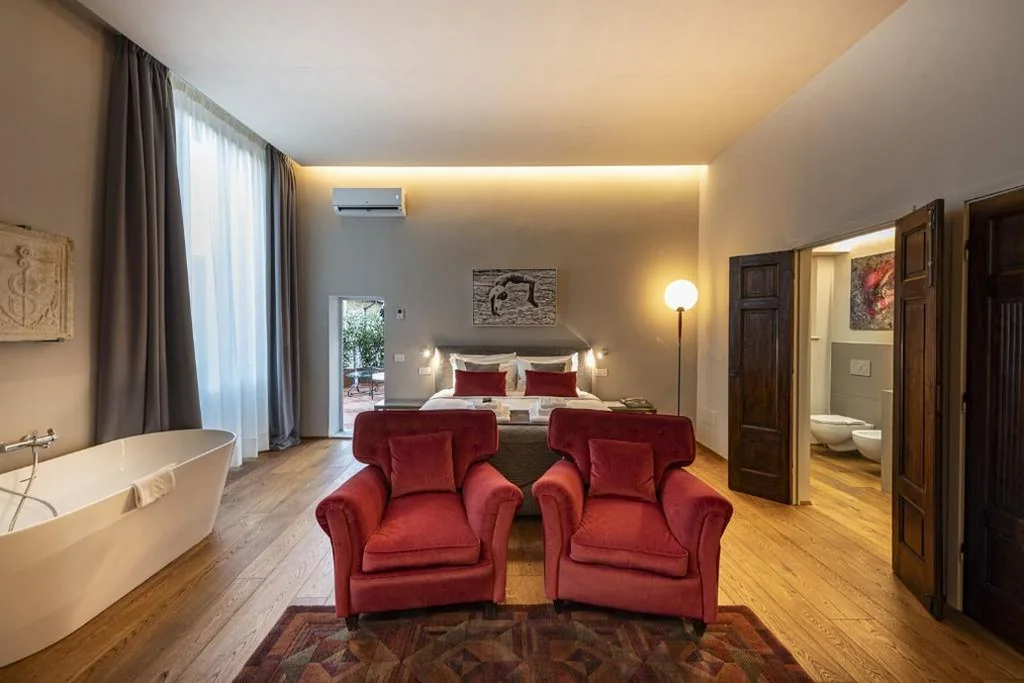 Camera Matrimoniale Deluxe con Balcone — Casa Botticelli
