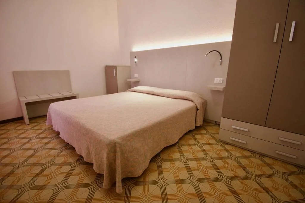 Camera Matrimoniale Deluxe con Balcone — Eden Park Hotel