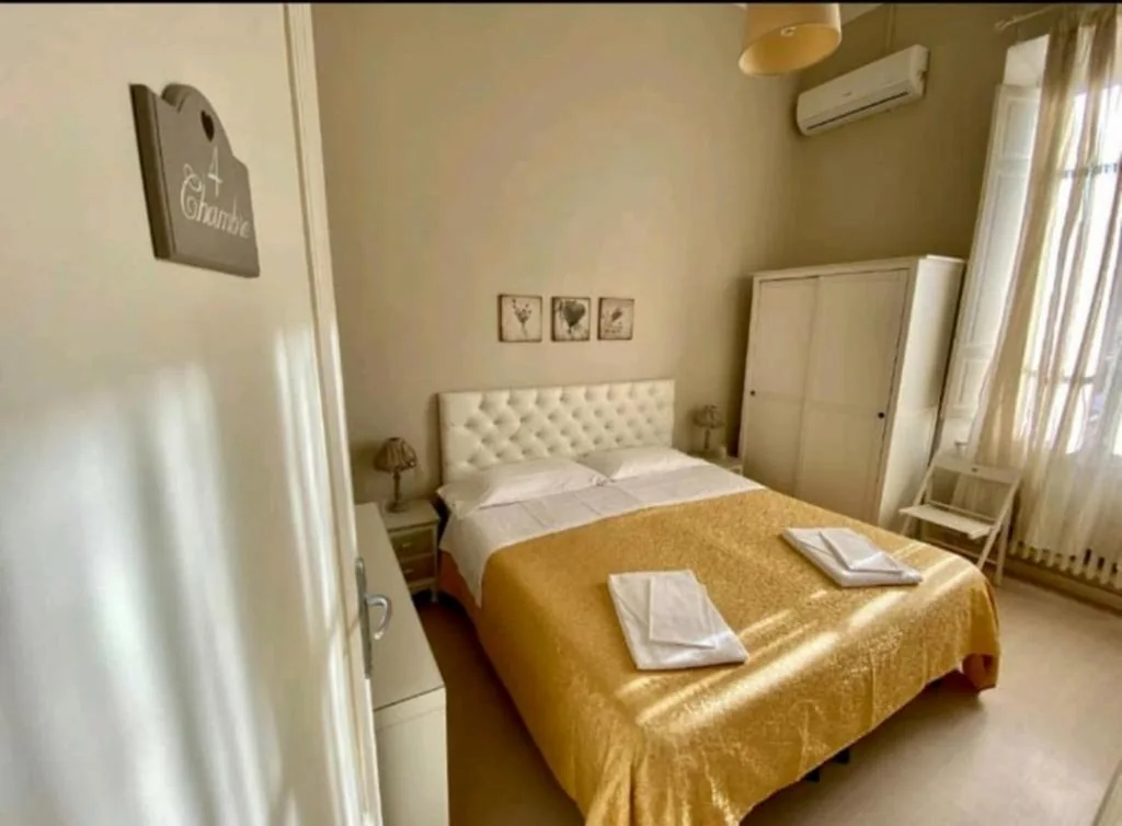 Camera Matrimoniale Deluxe con Balcone — hotel lisà