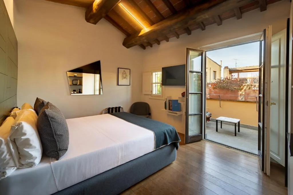 Camera Matrimoniale Deluxe con Balcone — Hotel Milu Florence