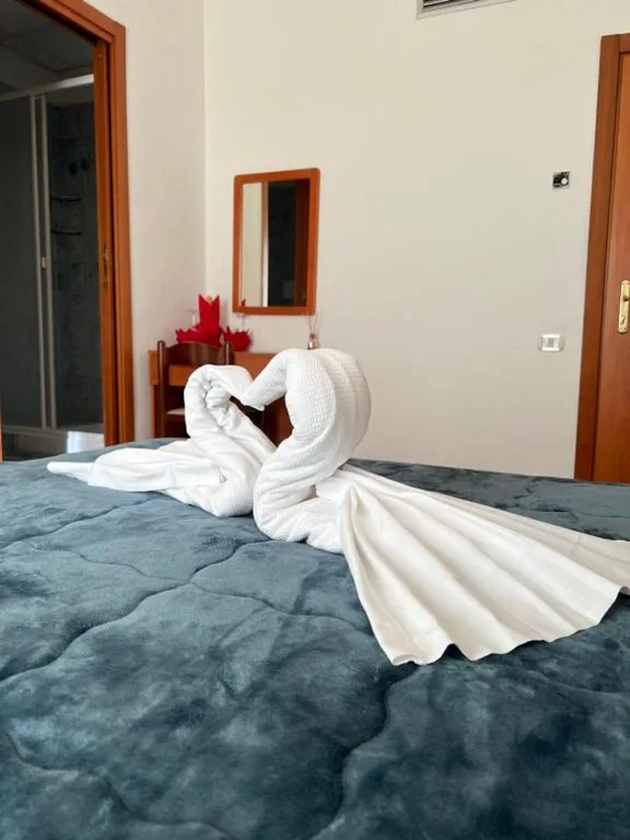 Camera Matrimoniale Deluxe con Balcone — Hotel Vico Alto Siena
