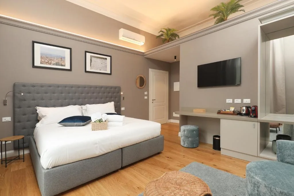 Deluxe Double Room with Balcony — N7 Rooms