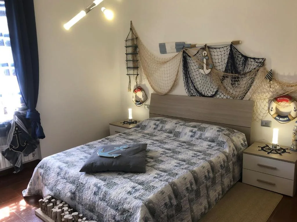 Deluxe Double Room with Shower — Jenny’s Country Dreamhouse