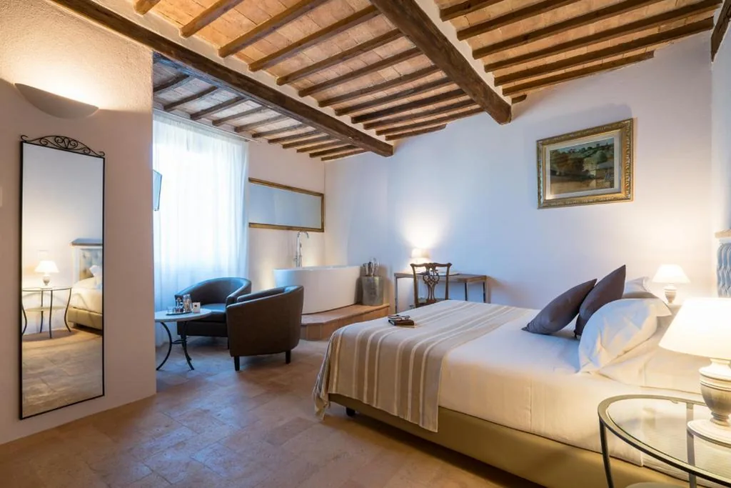 Deluxe Double Room with Bath — Dimora delle Muse