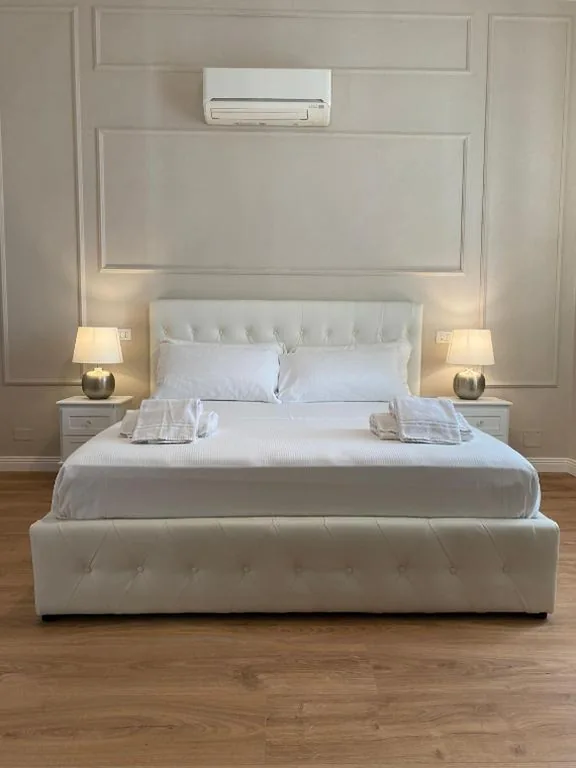 Deluxe Double Room — FOUR LIONS VILLA GUESTHOUSE