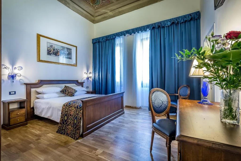 Deluxe Double Room — HomEdo B&B
