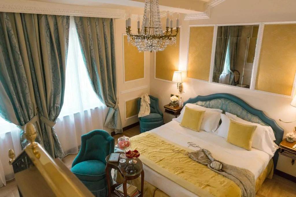 Camera Matrimoniale Deluxe — Hotel Bernini Palace