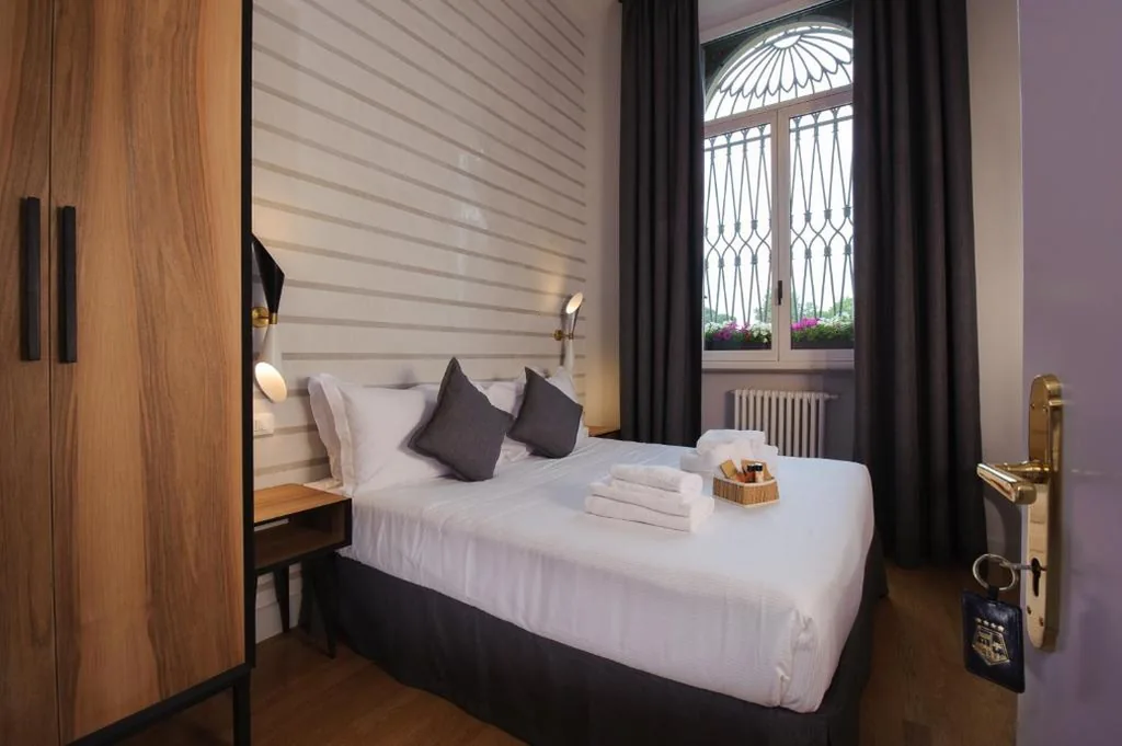 Camera Matrimoniale Deluxe — Hotel Lungarno Vespucci 50