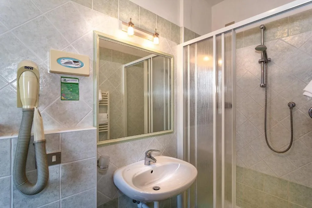 Deluxe Double Room — Hotel Mariani