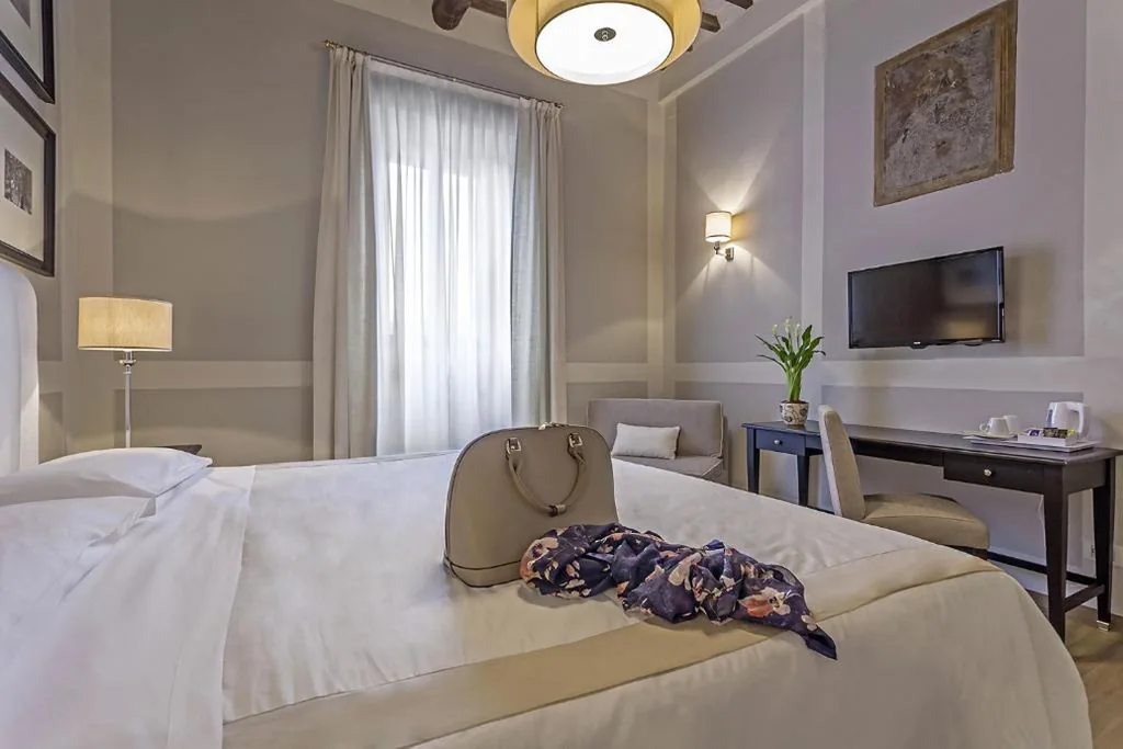Deluxe Double Room — Il Chiostro Del Carmine