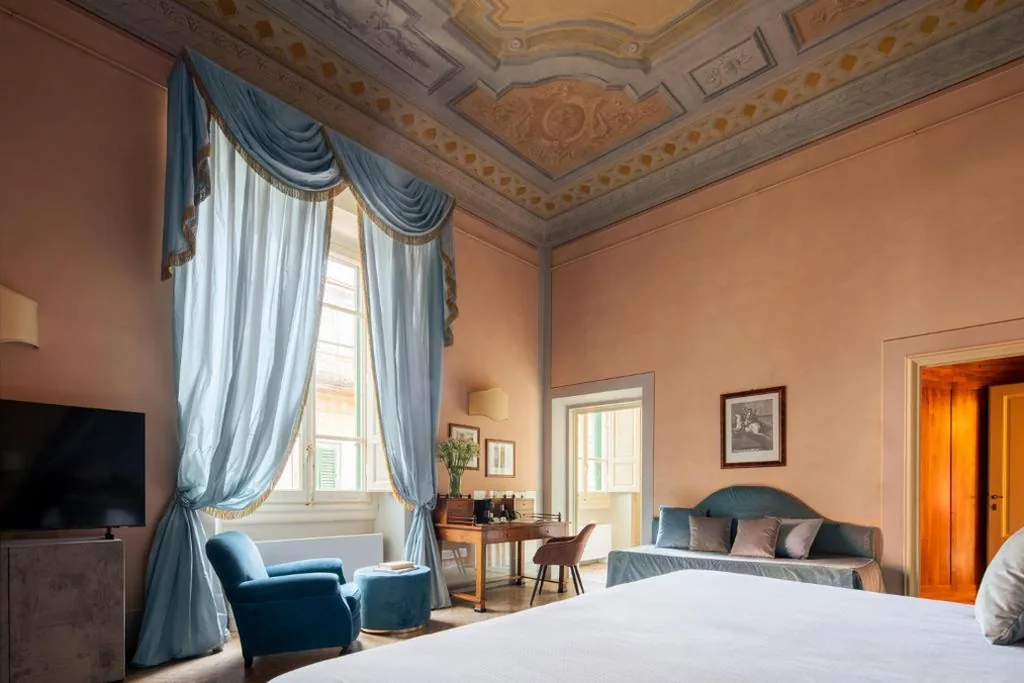 Deluxe Double Room in Separate Building — Loggiato Dei Serviti