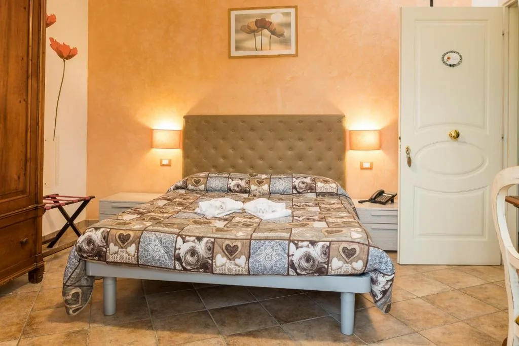 Camera Matrimoniale Deluxe — Locanda dei Fiori