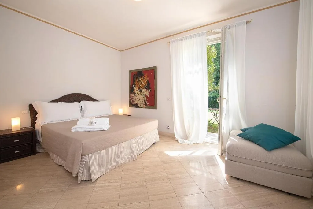 Deluxe Double Room — Relais Villa Isabel