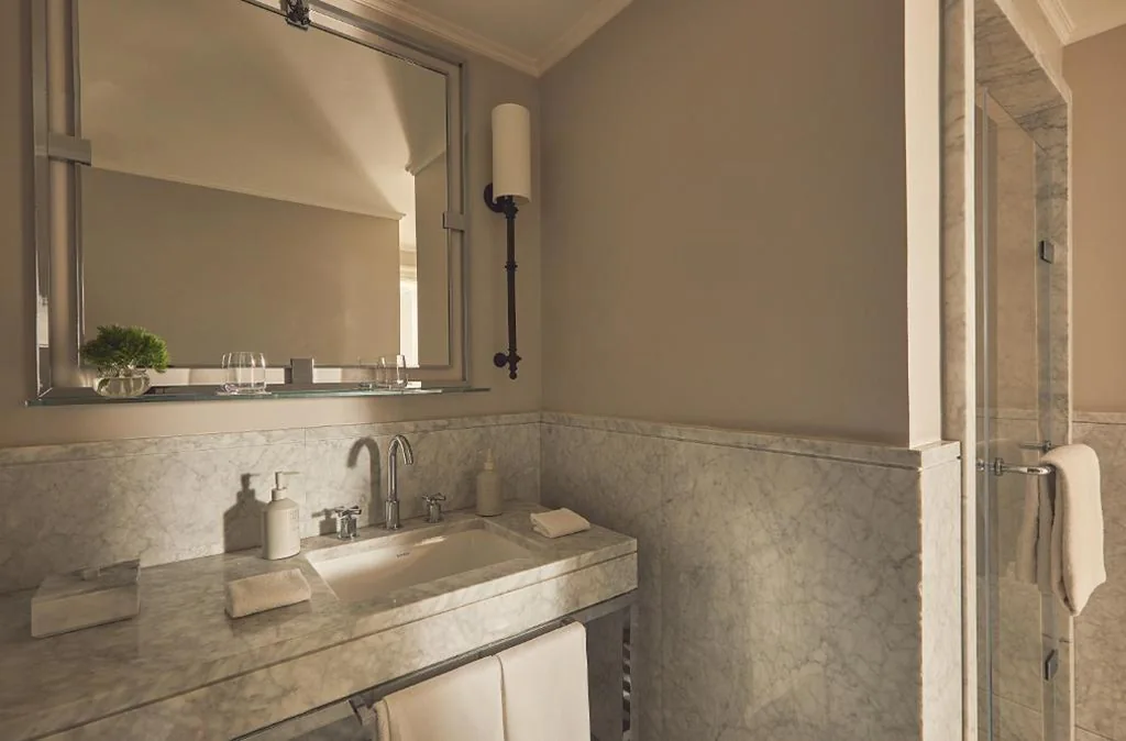 Deluxe Double Room — Rocco Forte Hotel Savoy