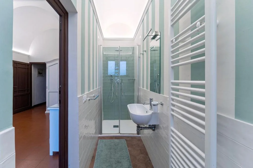 Camera Matrimoniale Deluxe — UNYCA- Elegant En-suite “San Giovanni”
