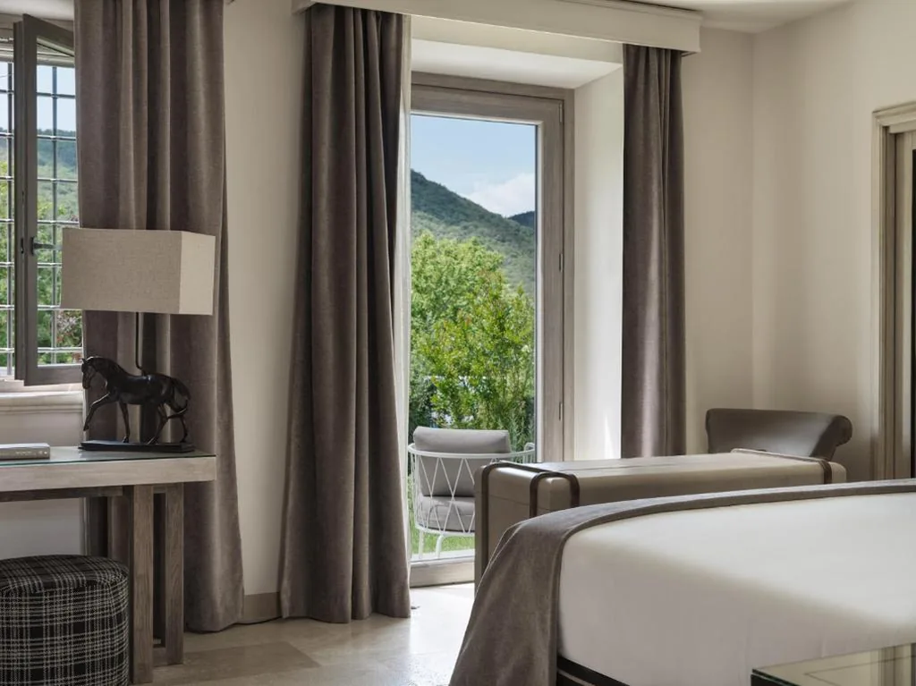 Camera Matrimoniale Deluxe — Villa di Piazzano – Small Luxury Hotels of the World