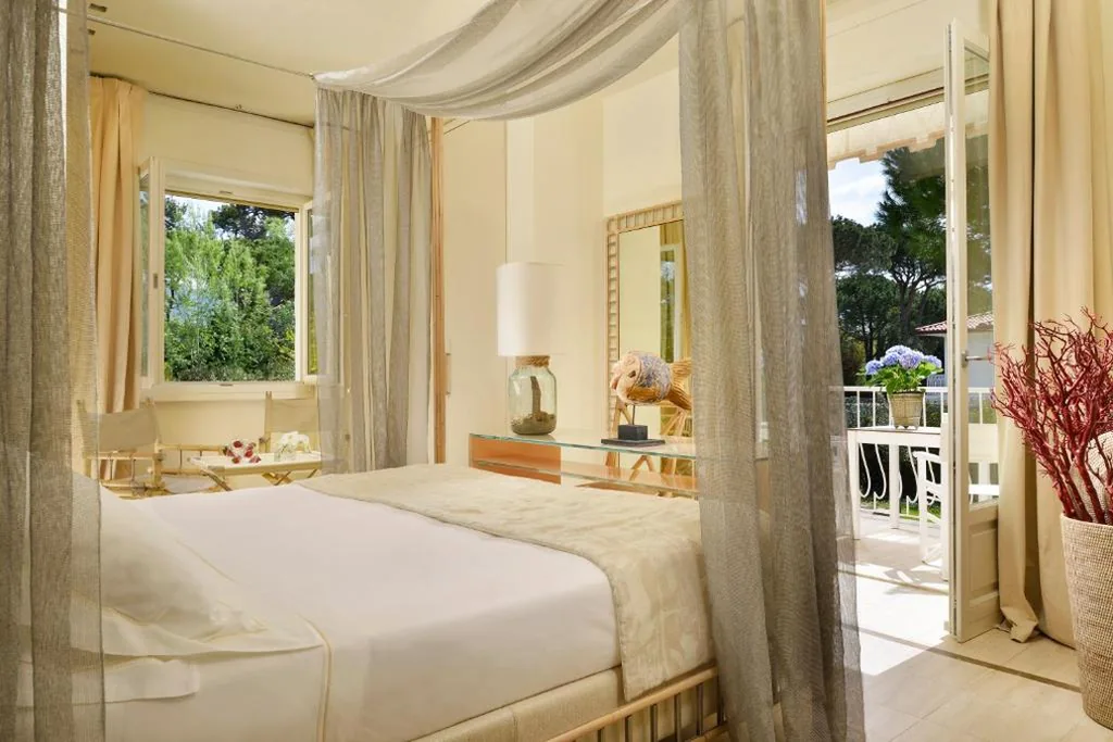 Deluxe Double Room — Villa Roma Imperiale