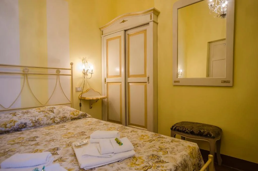 Camera Matrimoniale - Dependance — B&B Anfiteatro